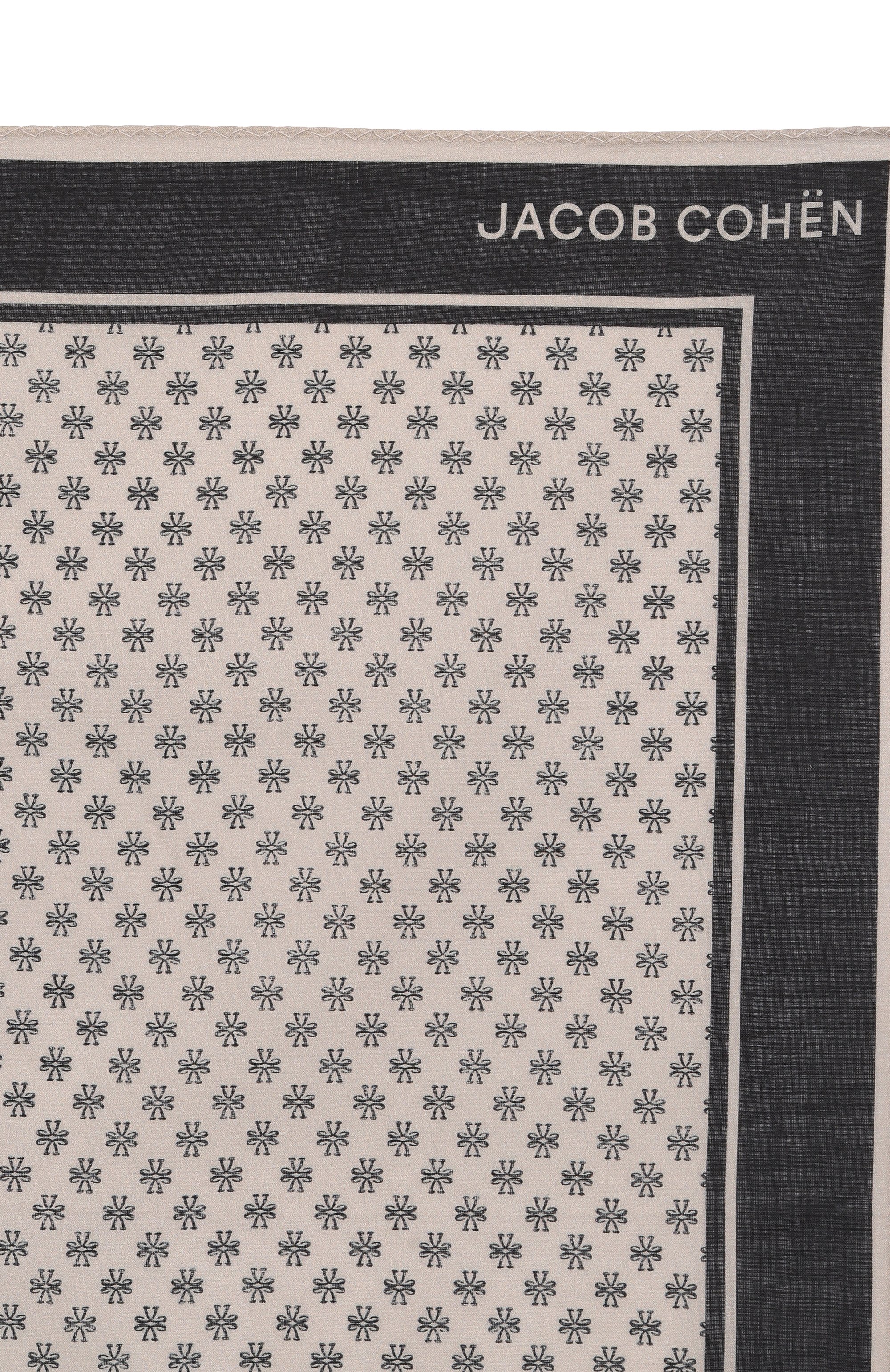 Джинсы nick JACOB COHEN темно-серого цвета по цене 58450 руб., арт. JUM_QE006 073 S4286 V2, фото 7 Джинсы nick JACOB COHEN, арт. JUM_QE006 073 S4286 V2, фото 7