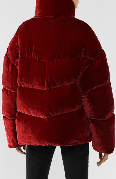 Бархатный пуховик с воротником-стойкой MONTECORE красного цвета по цене 89700 руб., арт. 2526CX352/182801, фото 4 Бархатный пуховик с воротником-стойкой MONTECORE, арт. 2526CX352/182801, фото 4