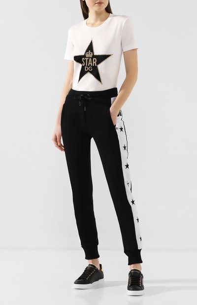 Хлопковая футболка DOLCE & GABBANA белого цвета по цене 62100 руб., арт. F8L90Z/G7VDT, фото 2 Хлопковая футболка DOLCE & GABBANA, арт. F8L90Z/G7VDT, фото 2