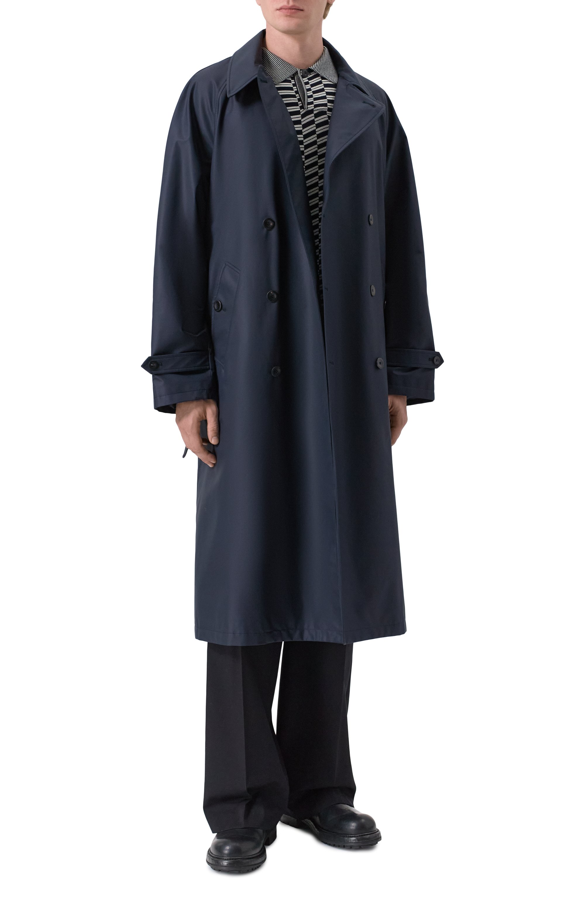 Шелковый плащ GIORGIO ARMANI темно-синего цвета по цене 686500 руб., арт. GM003081/TE20104, фото 2 Шелковый плащ GIORGIO ARMANI, арт. GM003081/TE20104, фото 2