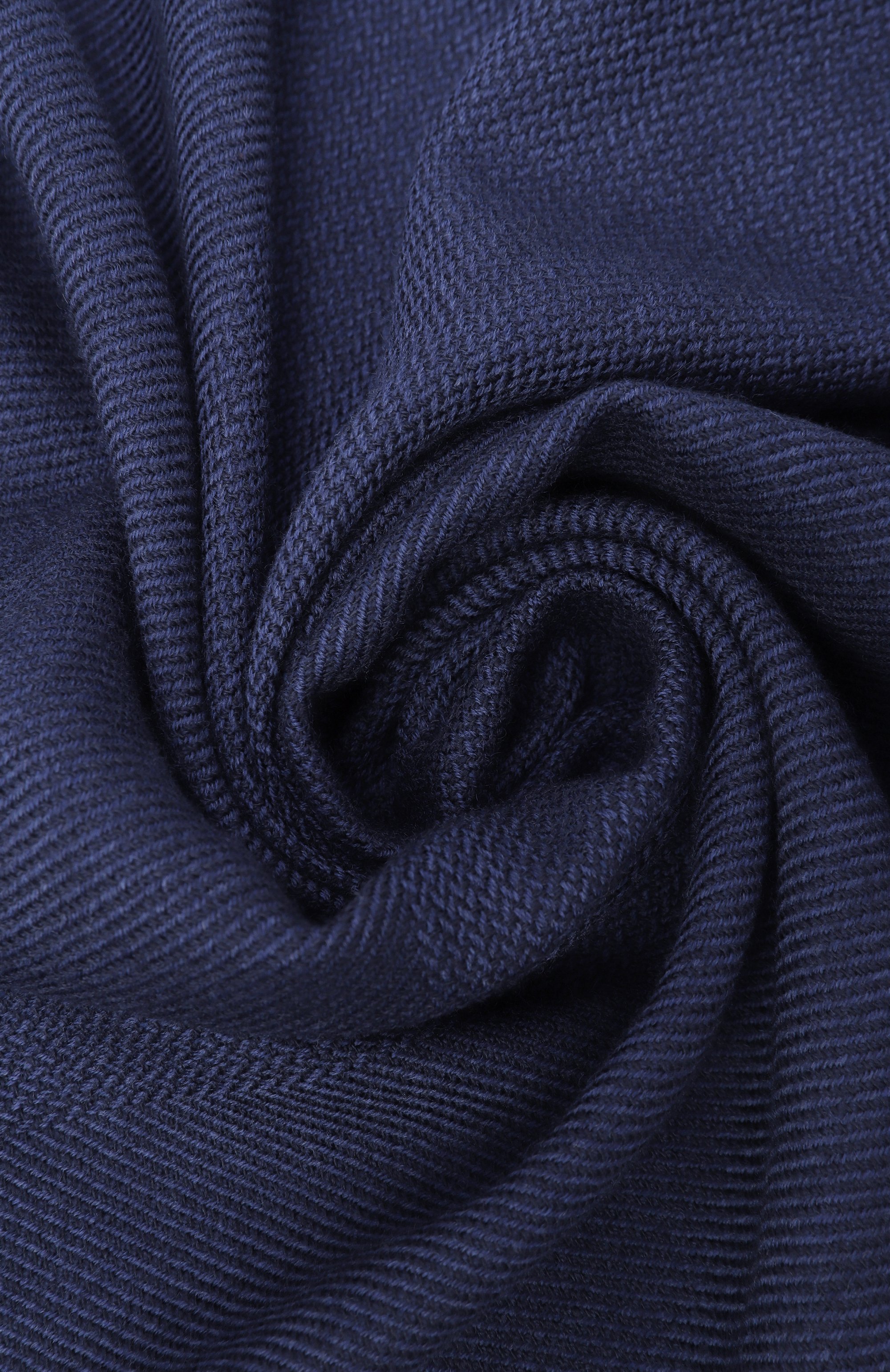 Шарф из шерсти и кашемира BRUNELLO CUCINELLI синего цвета по цене 62050 руб., арт. MSC6650R, фото 3 Шарф из шерсти и кашемира BRUNELLO CUCINELLI, арт. MSC6650R, фото 3