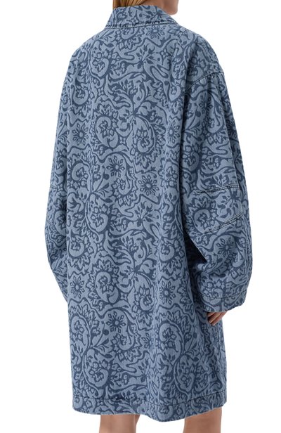 Джинсовое пальто DRIES VAN NOTEN голубого цвета по цене 121000 руб., арт. 262-130204/4407, фото 4 Джинсовое пальто DRIES VAN NOTEN, арт. 262-130204/4407, фото 4