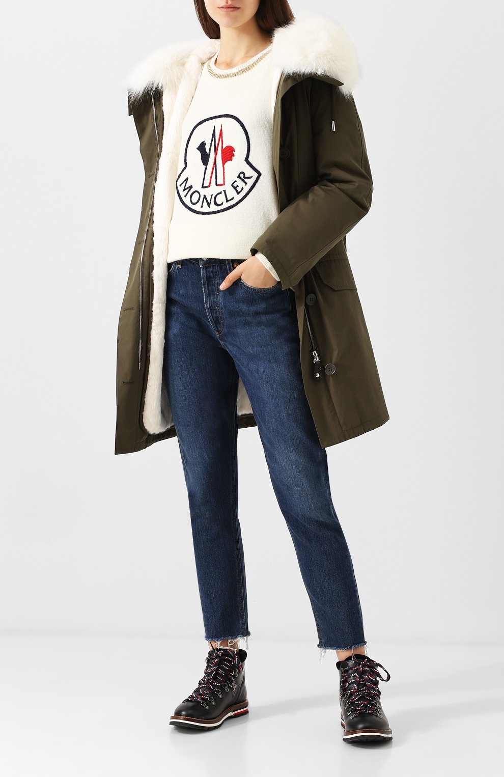 Пуловер из смеси шерсти и кашемира MONCLER белого цвета по цене 39400 руб., арт. D2-093-90508-50-9489Y, фото 2 Пуловер из смеси шерсти и кашемира MONCLER, арт. D2-093-90508-50-9489Y, фото 2