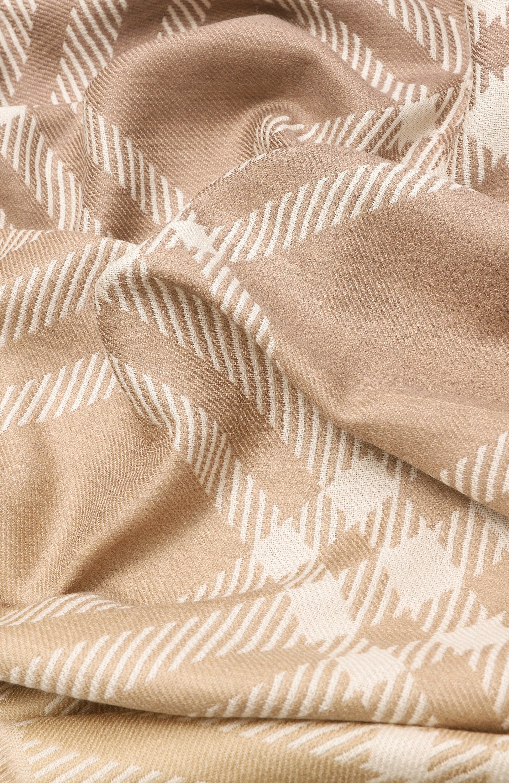 Шарф из шерсти и шелка BURBERRY бежевого цвета по цене 79300 руб., арт. 8125843, фото 3 Шарф из шерсти и шелка BURBERRY, арт. 8125843, фото 3