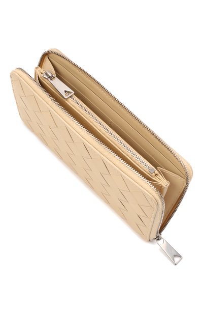 Кожаное портмоне BOTTEGA VENETA бежевого цвета по цене 113000 руб., арт. 593217/VCPQ4, фото 3 Кожаное портмоне BOTTEGA VENETA, арт. 593217/VCPQ4, фото 3