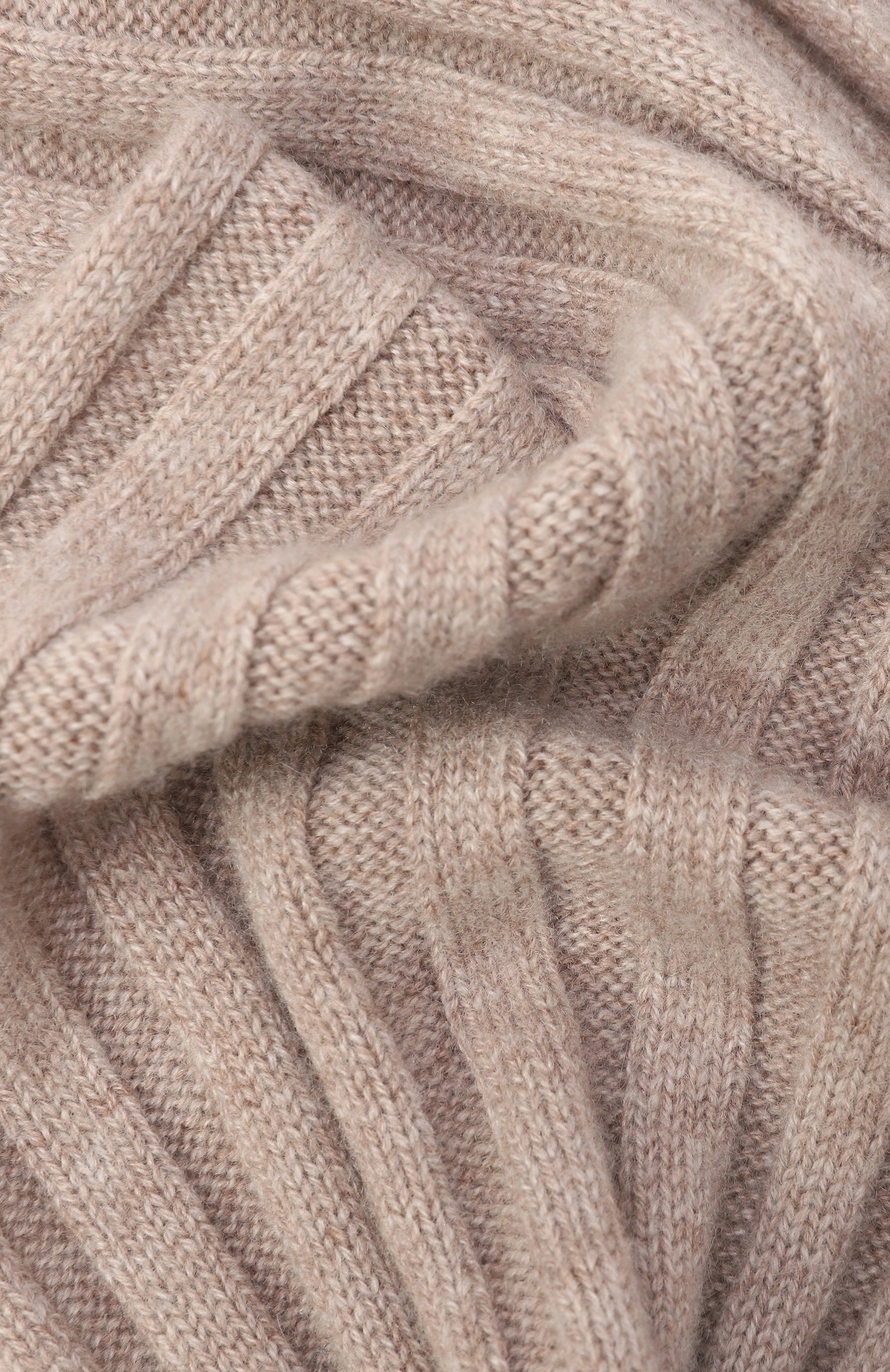 Кашемировый шарф BRUNELLO CUCINELLI бежевого цвета по цене 29950 руб., арт. B22M90099A, фото 2 Кашемировый шарф BRUNELLO CUCINELLI, арт. B22M90099A, фото 2