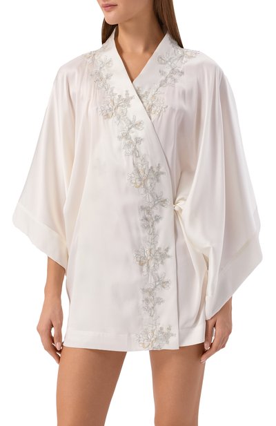 Шелковый халат C.ALLA белого цвета по цене 141000 руб., арт. CA0112 VE-C-R, фото 3 Шелковый халат C.ALLA, арт. CA0112 VE-C-R, фото 3