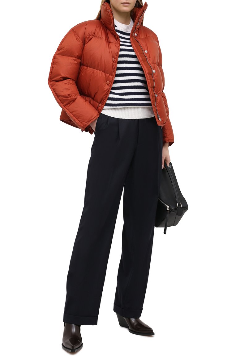 Женский пуховик ACNE STUDIOS красного цвета, арт. A90298 | Фото 2 (Рукава: Дл�инные; Длина (верхняя одежда): Короткие; Материал внешний: Синтетический материал; Материал подклада: Синтетический материал; Материал утеплителя: Пух и перо; Стили: Спорт-шик; Кросс-КТ: Пуховик)