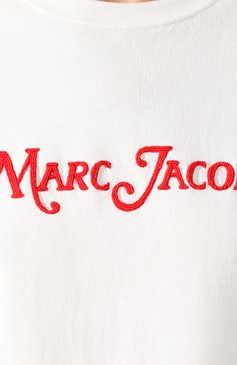 Женская хлопковая футболка MARC JACOBS (THE) белого цвета, арт. C6000039 | Фото 5 (Материал внешний: Хлопок; Длина (для топов): Стандартные; Рукава: Короткие; Стили: Кэжуэл; Принт: С принтом; Женское Кросс-КТ: Футболка-одежда; Драгоценные камни: Проставлено; Материал сплава: Проставлено)