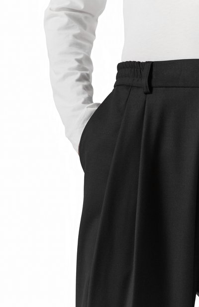 Брюки HINNOMINATE черного цвета по цене 21900 руб., арт. HMABM01461, фото 5 Брюки HINNOMINATE, арт. HMABM01461, фото 5