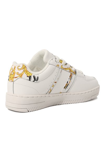 Кожаные кеды VERSACE JEANS COUTURE белого цвета по цене 22300 руб., арт. 74VA3SJ7/ZP208/35, фото 3 Кожаные кеды VERSACE JEANS COUTURE, арт. 74VA3SJ7/ZP208/35, фото 3