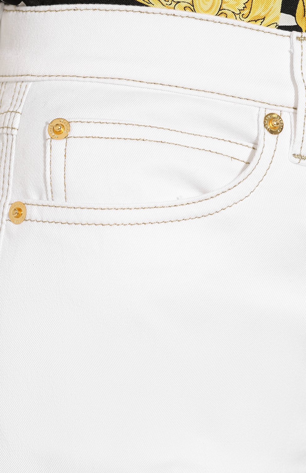 Джинсы VERSACE белого цвета по цене 79950 руб., арт. A83653/A231045, фото 5 Джинсы VERSACE, арт. A83653/A231045, фото 5