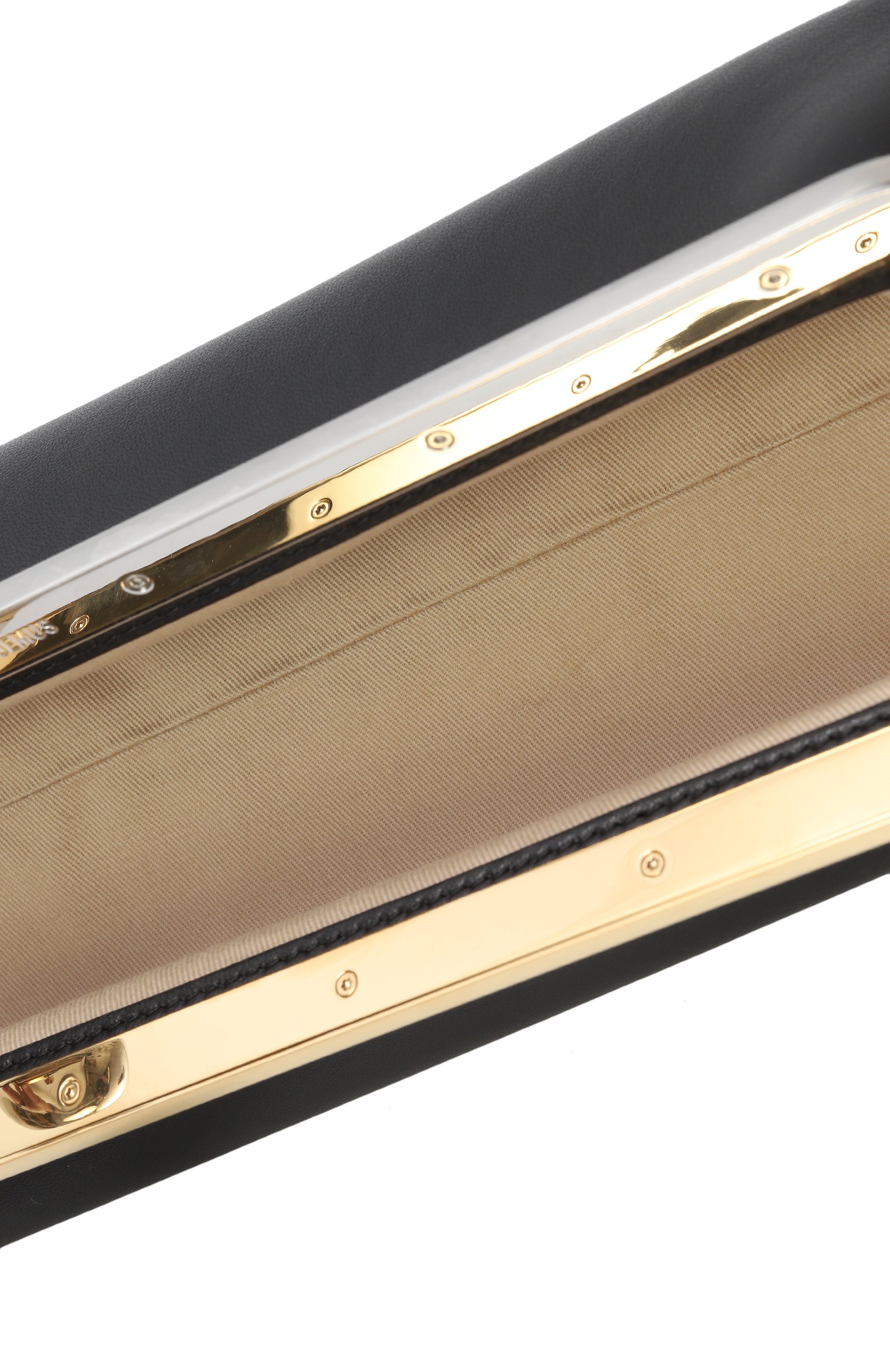 Клатч la salon JACQUEMUS черного цвета по цене 142000 руб., арт. 25E251BA413/3171, фото 5 Клатч la salon JACQUEMUS, арт. 25E251BA413/3171, фото 5