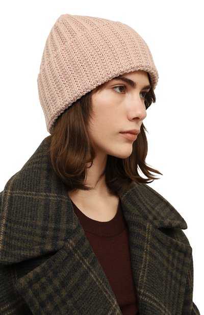 Шапка A.T.T. светло-розового цвета по цене 4870 руб., арт. Т1702/138, фото 2 Шапка A.T.T., арт. Т1702/138, фото 2