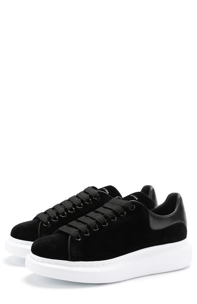 Бархатные кеды на массивной подошве ALEXANDER MCQUEEN черного цвета по цене 69700 руб., арт. 482142/W4FKT, фото 1 Бархатные кеды на массивной подошве ALEXANDER MCQUEEN, арт. 482142/W4FKT, фото 1