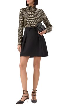 Женские кожаные туфли rockstud VALENTINO черного цвета, арт. 6W2S0375/VCE | Фото 2 (Материал внешний: Натуральная кожа; Подошва: Плоская; Драгоценные камни: Проставлено; Материал внутренний: Натуральная кожа; Материал сплава: Проставлено; Каблук высота: Средний; Каблук тип: Шпилька)