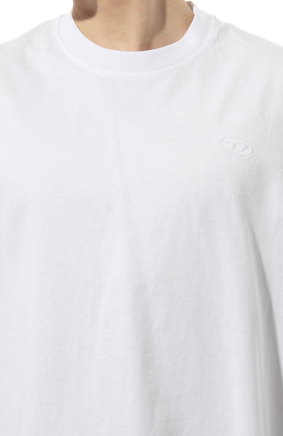 Хлопковая футболка DIESEL белого цвета по цене 14550 руб., арт. A11302/0HGAM, фото 5 Хлопковая футболка DIESEL, арт. A11302/0HGAM, фото 5