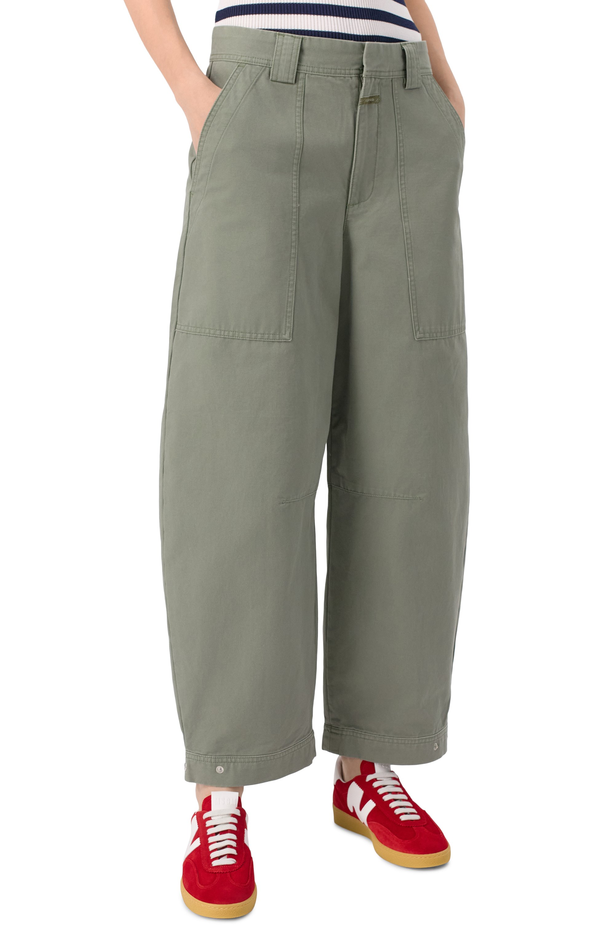 Хлопковые брюки CLOSED хаки цвета по цене 37800 руб., арт. C22734-61H-20, фото 3 Хлопковые брюки CLOSED, арт. C22734-61H-20, фото 3