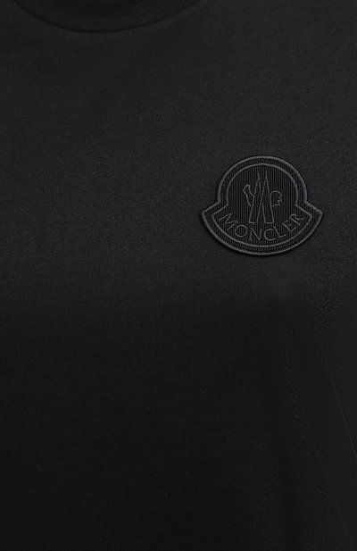 Хлопковая футболка MONCLER черного цвета по цене 22400 руб., арт. F2-093-8C759-00-V8161, фото 5 Хлопковая футболка MONCLER, арт. F2-093-8C759-00-V8161, фото 5
