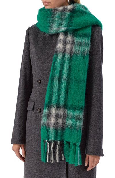 Шерстяной шарф BURBERRY зеленого цвета по цене 73950 руб., арт. 8112968, фото 2 Шерстяной шарф BURBERRY, арт. 8112968, фото 2