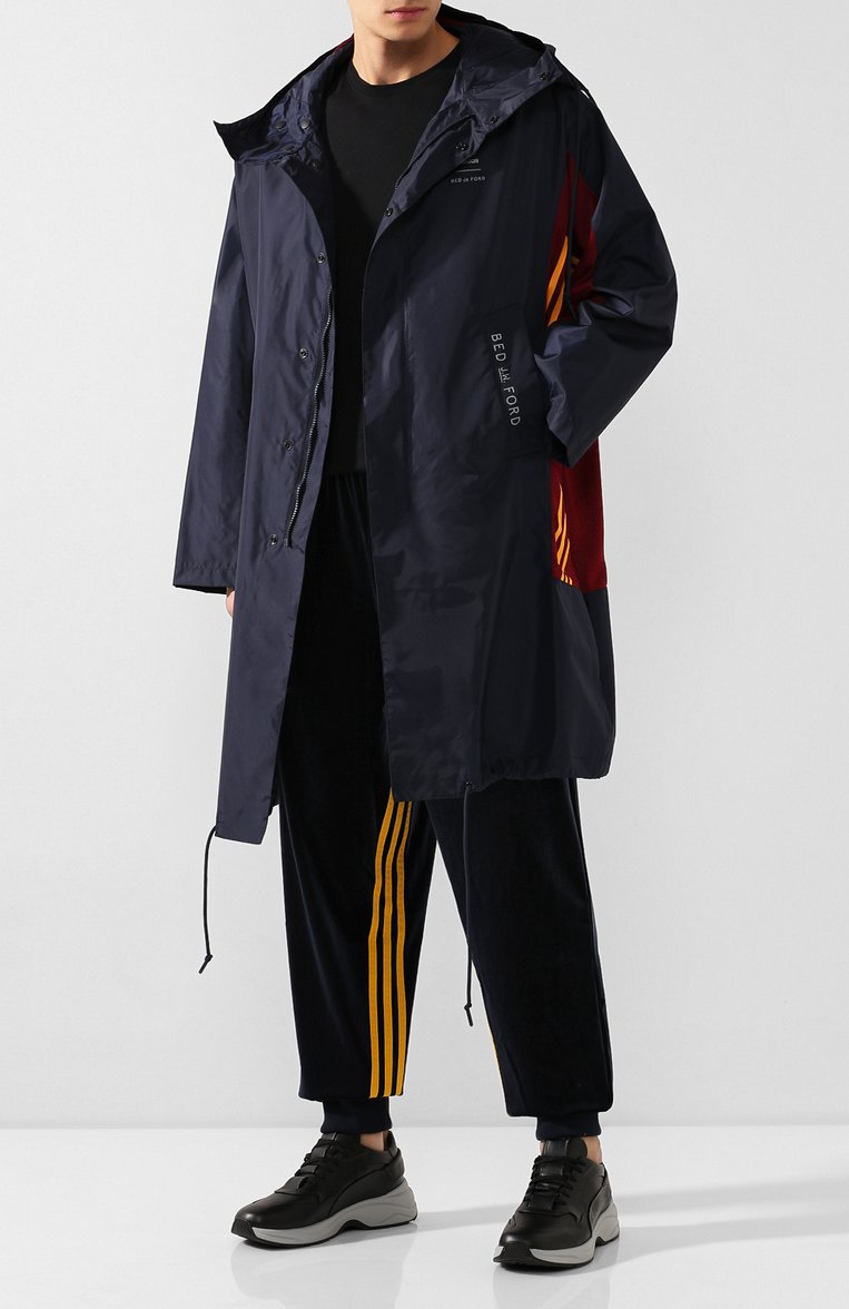 Мужские брюки adidas originals x bed j.w. ford ADIDAS ORIGINALS темно-синего цвета, арт. FI8839 | Фото 2 (Материал внешний: Синтетический материал; Силуэт М (брюки): Джоггеры; Длина (брюки, джинсы): Стандартные; Стили: Бохо)