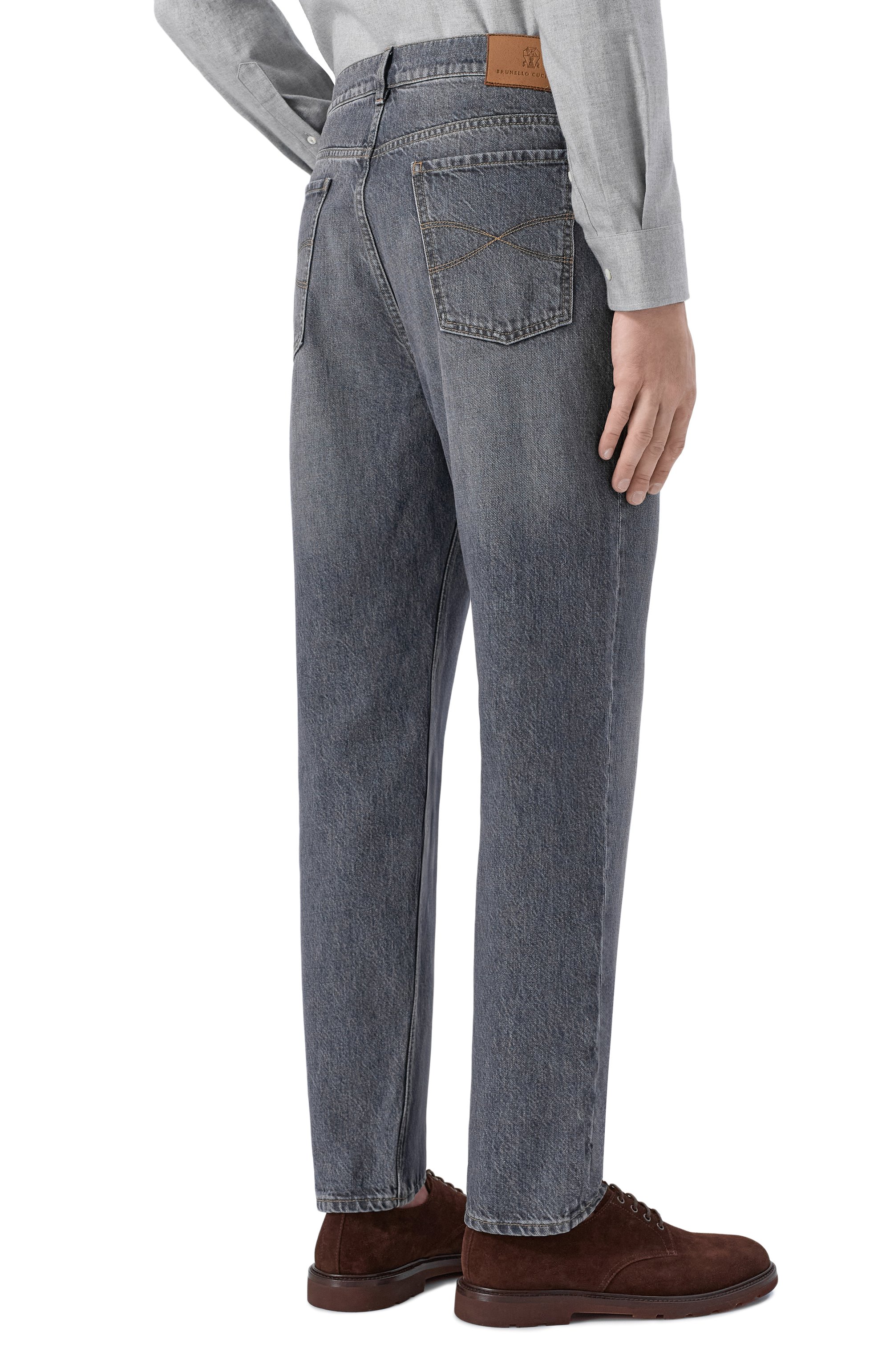 Джинсы iconic fit BRUNELLO CUCINELLI серого цвета по цене 112000 руб., арт. M229P02090, фото 4 Джинсы iconic fit BRUNELLO CUCINELLI, арт. M229P02090, фото 4