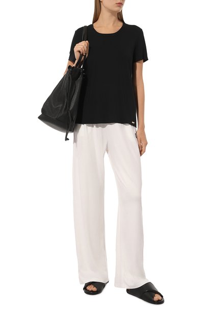 Брюки из вискозы EVERREVER белого цвета по цене 7190 руб., арт. RE-TR-W-03, фото 2 Брюки из вискозы EVERREVER, арт. RE-TR-W-03, фото 2