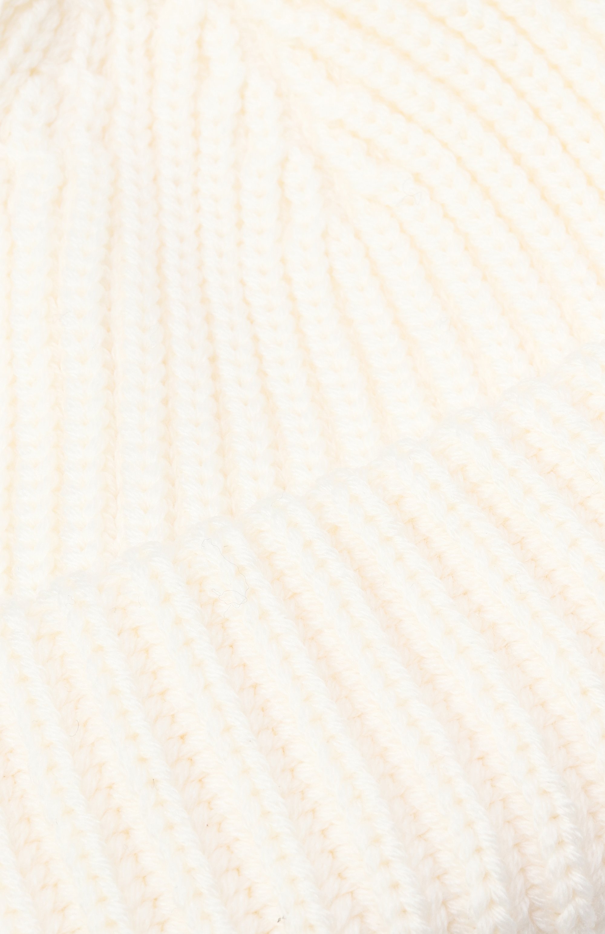 Шерстяная шапка CATYA молочного цвета по цене 7995 руб., арт. 529663, фото 3 Шерстяная шапка CATYA, арт. 529663, фото 3