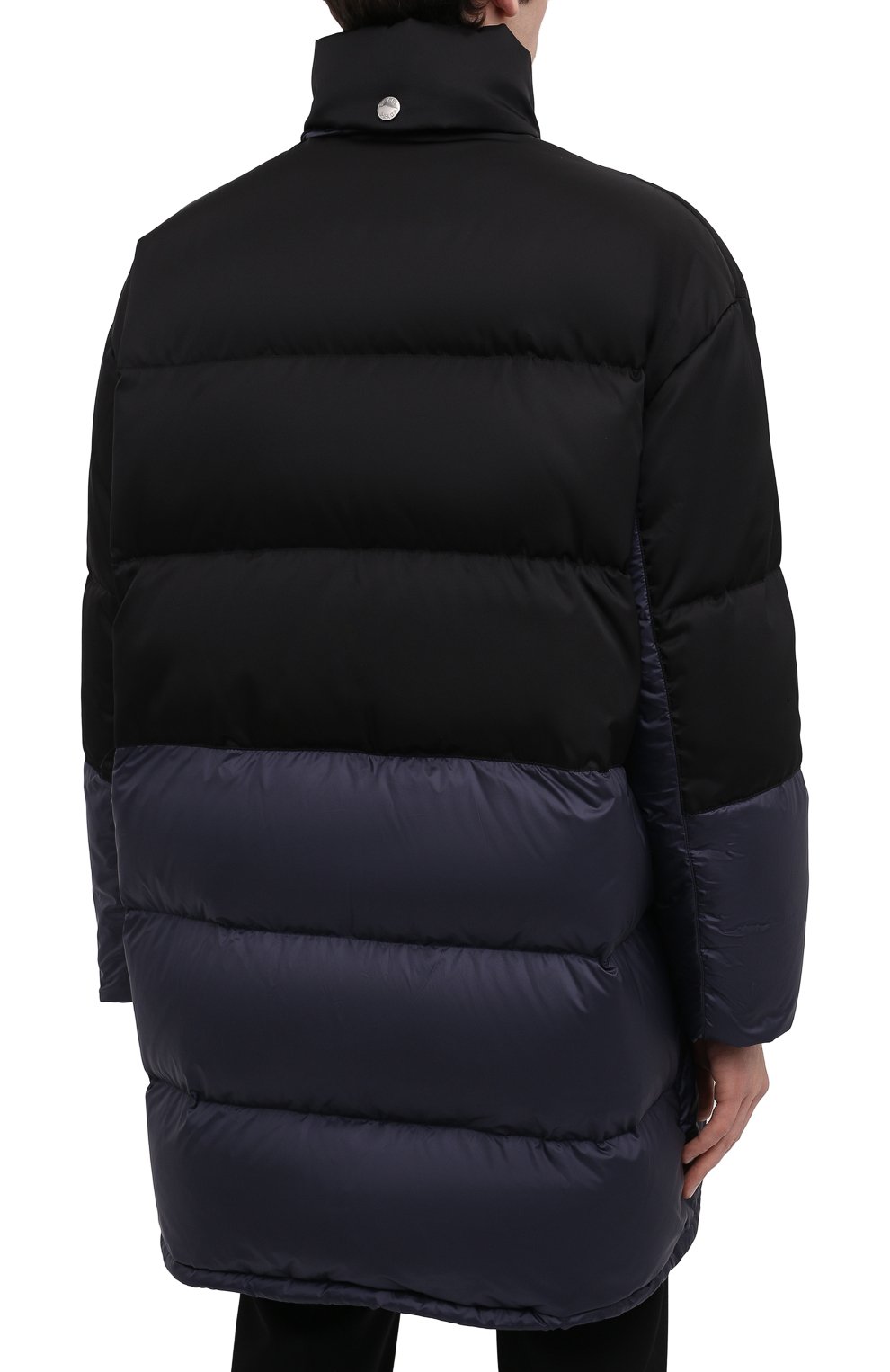 Пуховик PRADA темно-синего цвета по цене 245000 руб., арт. SGB795-1YNS-F0V41-212, фото 4 Пуховик PRADA, арт. SGB795-1YNS-F0V41-212, фото 4
