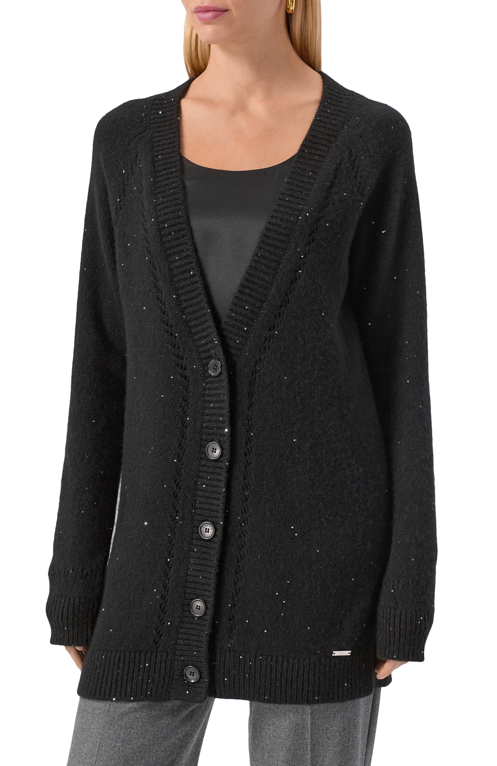 Кардиган из кашемира и шелка KITON черного цвета по цене 321000 руб., арт. D60701BLACK, фото 3 Кардиган из кашемира и шелка KITON, арт. D60701BLACK, фото 3