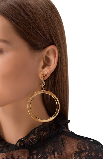 Серьги SAINT LAURENT золотого цвета по цене 108000 руб., арт. 784142/Y1500, фото 2 Серьги SAINT LAURENT, арт. 784142/Y1500, фото 2