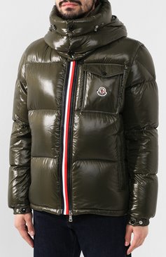 Мужская пуховик montbeliard MONCLER хаки цвета, арт. E2-091-41803-05-68950 | Фото 3 (Материал подклада: Синтетический материал; Мужское Кросс-КТ: Пуховик-верхняя одежда, Верхняя одежда, пуховик-короткий; Статус проверки: Проверено; Материал внешний: Синтетический материал; Рукава: Длинные; Длина (верхняя одежда): Короткие; Материал утеплителя: Пух и перо; Драгоценные камни: Проставлено; Материал сплава: Проставлено, Проверено; Стили: Милитари; Кросс-КТ: Куртка)