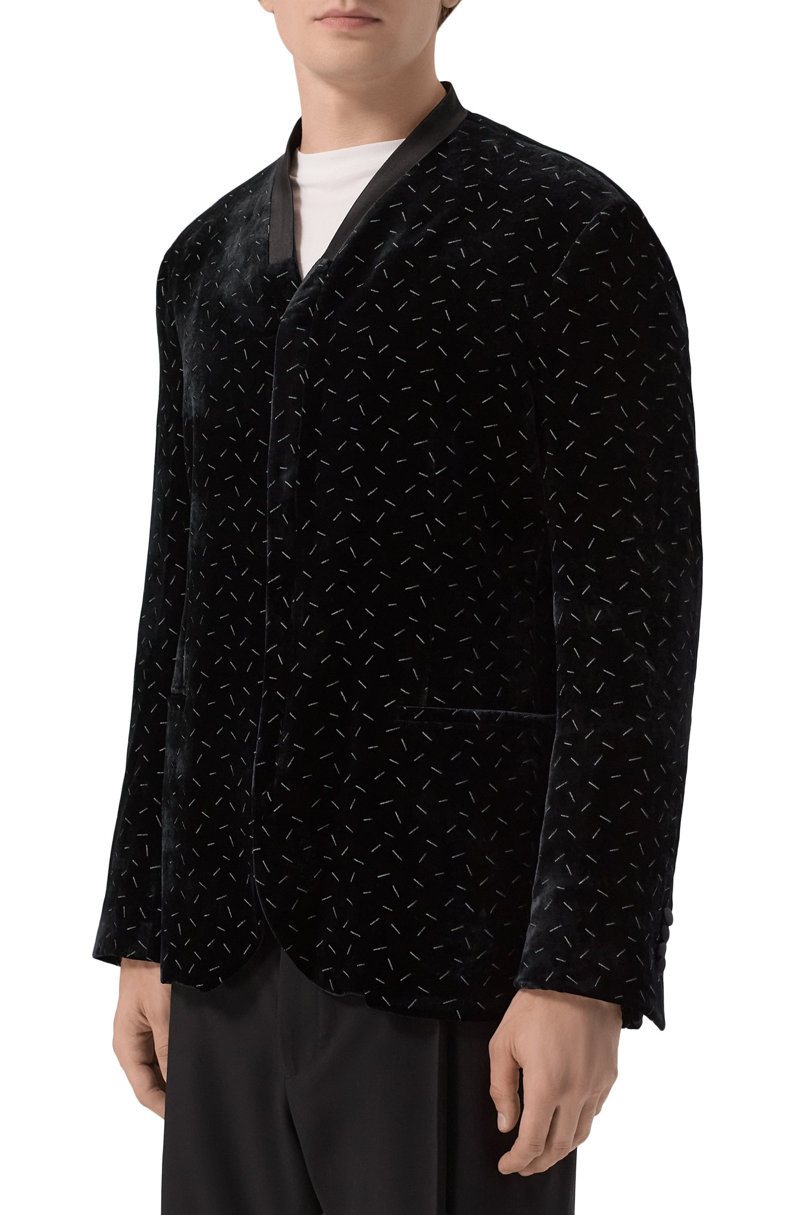 Бархатный пиджак GIORGIO ARMANI черного цвета по цене 411000 руб., арт. GM004572/TE23982, фото 3 Бархатный пиджак GIORGIO ARMANI, арт. GM004572/TE23982, фото 3