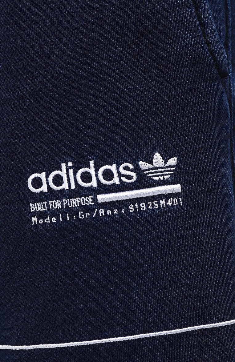 Мужские хлопковые джоггеры ADIDAS ORIGINALS темно-синего цвета, арт. DV1949 | Фото 5 (Материал внешний: Хлопок; Длина (брюки, джинсы): Стандартные; Силуэт М (брюки): Джоггеры; Стили: Кэжуэл)