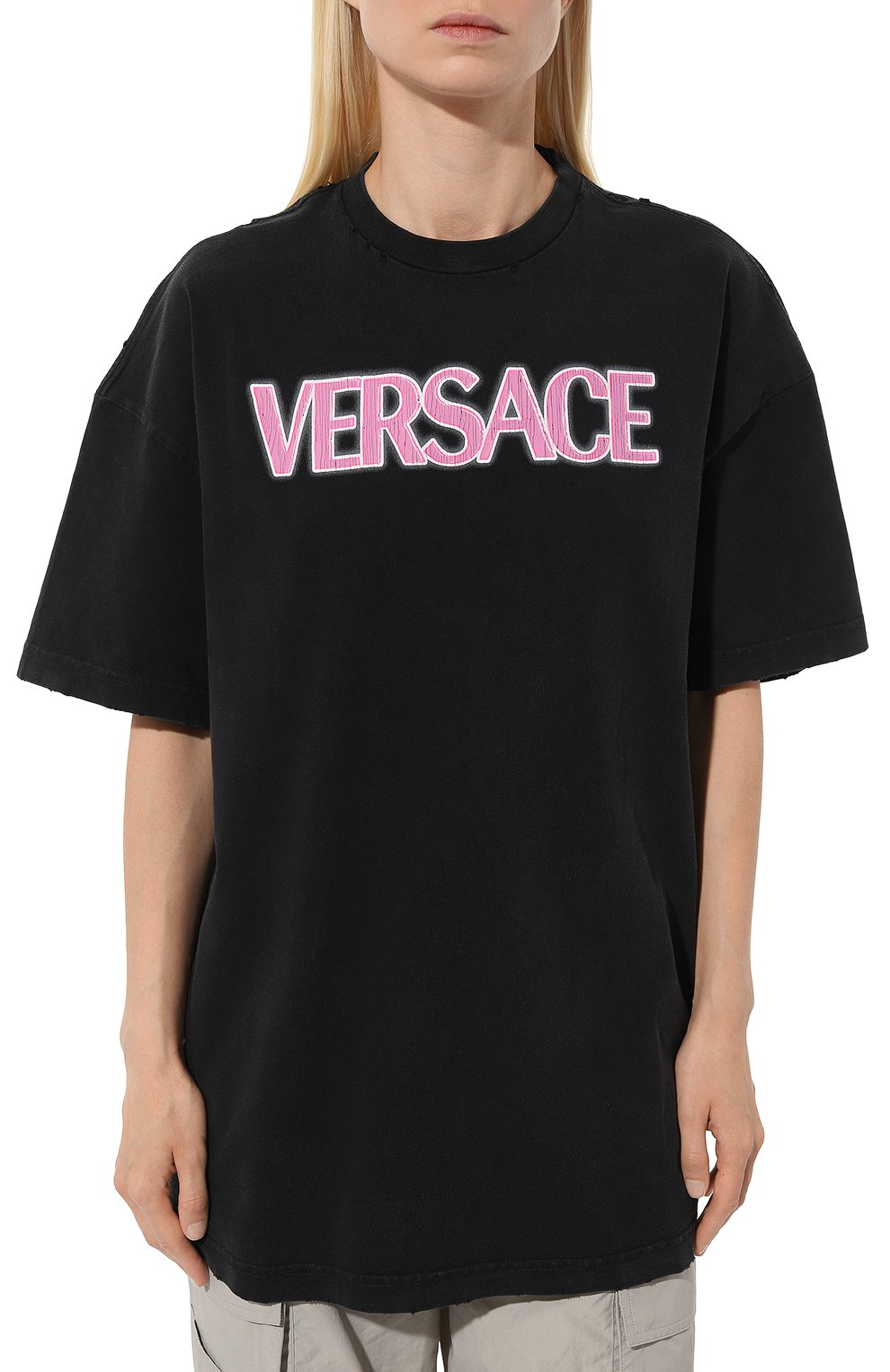 Хлопковая футболка VERSACE черного цвета по цене 92350 руб., арт. 1008174/1A06534, фото 3 Хлопковая футболка VERSACE, арт. 1008174/1A06534, фото 3