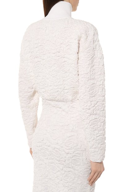 Куртка из вискозы AND THE BRAND молочного цвета по цене 37520 руб., арт. S23-JT004-1603-101, фото 4 Куртка из вискозы AND THE BRAND, арт. S23-JT004-1603-101, фото 4