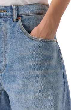 Женские джинсы ALEXANDER WANG голубого цвета, арт. 4DC2244264 | Фото 5 (Длина (брюки, джинсы): Стандартные; Стили: Повседневный; Силуэт Ж (брюки и джинсы): Широкие; Кросс-КТ: Деним; Материал внешний: Деним, Хлопок)