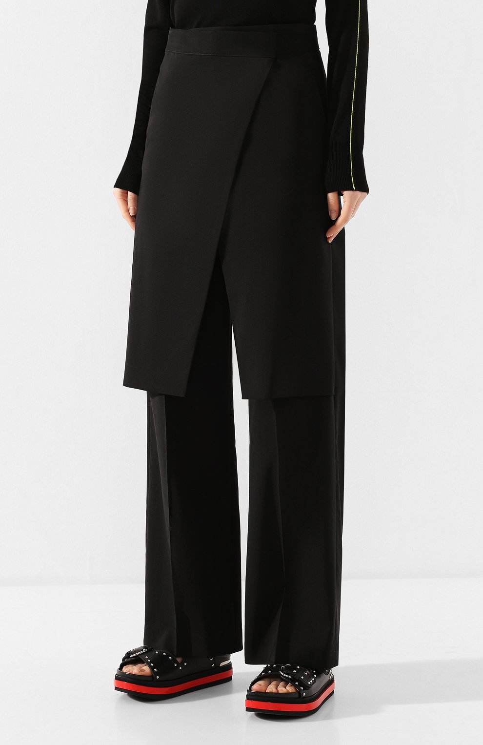 Шерстяные брюки MM6 черного цвета по цене 44700 руб., арт. S52KA0245/S52209, фото 3 Шерстяные брюки MM6, арт. S52KA0245/S52209, фото 3