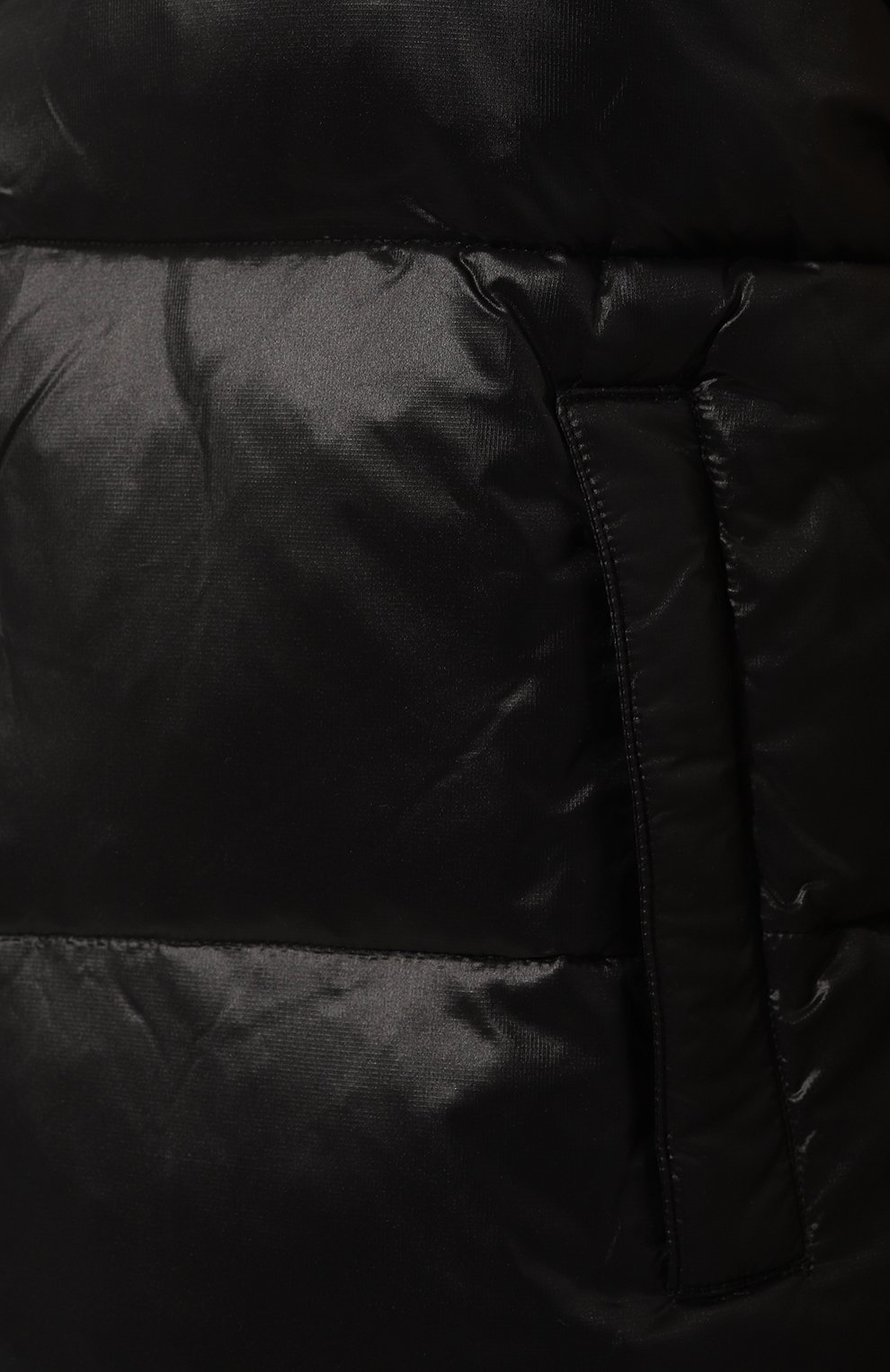 Утепленный жилет HINNOMINATE черного цвета по цене 39100 руб., арт. HNM332, фото 5 Утепленный жилет HINNOMINATE, арт. HNM332, фото 5