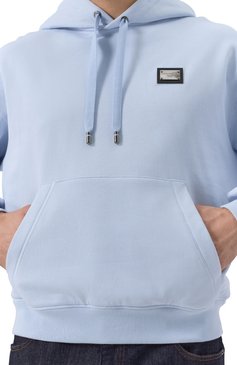 Мужской хлопковое худи DOLCE & GABBANA голубого цвета, арт. G9ZU0T/G7F2G | Фото 5 (Материал сплава: Проставлено; Драгоценные камни: Проставлено; Рукава: Длинные; Длина (для топов): Стандартные; Стили: Кэжуэл; Мужское Кросс-КТ: Худи-одежда; Принт: Без принта; Материал внешний: Хлопок)