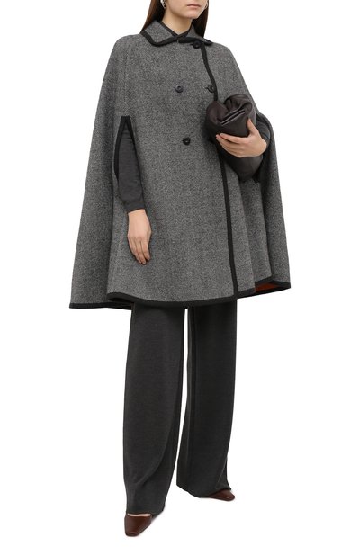 Двусторонний кейп LORO PIANA серого цвета по цене 765500 руб., арт. FAL3647, фото 2 Двусторонний кейп LORO PIANA, арт. FAL3647, фото 2