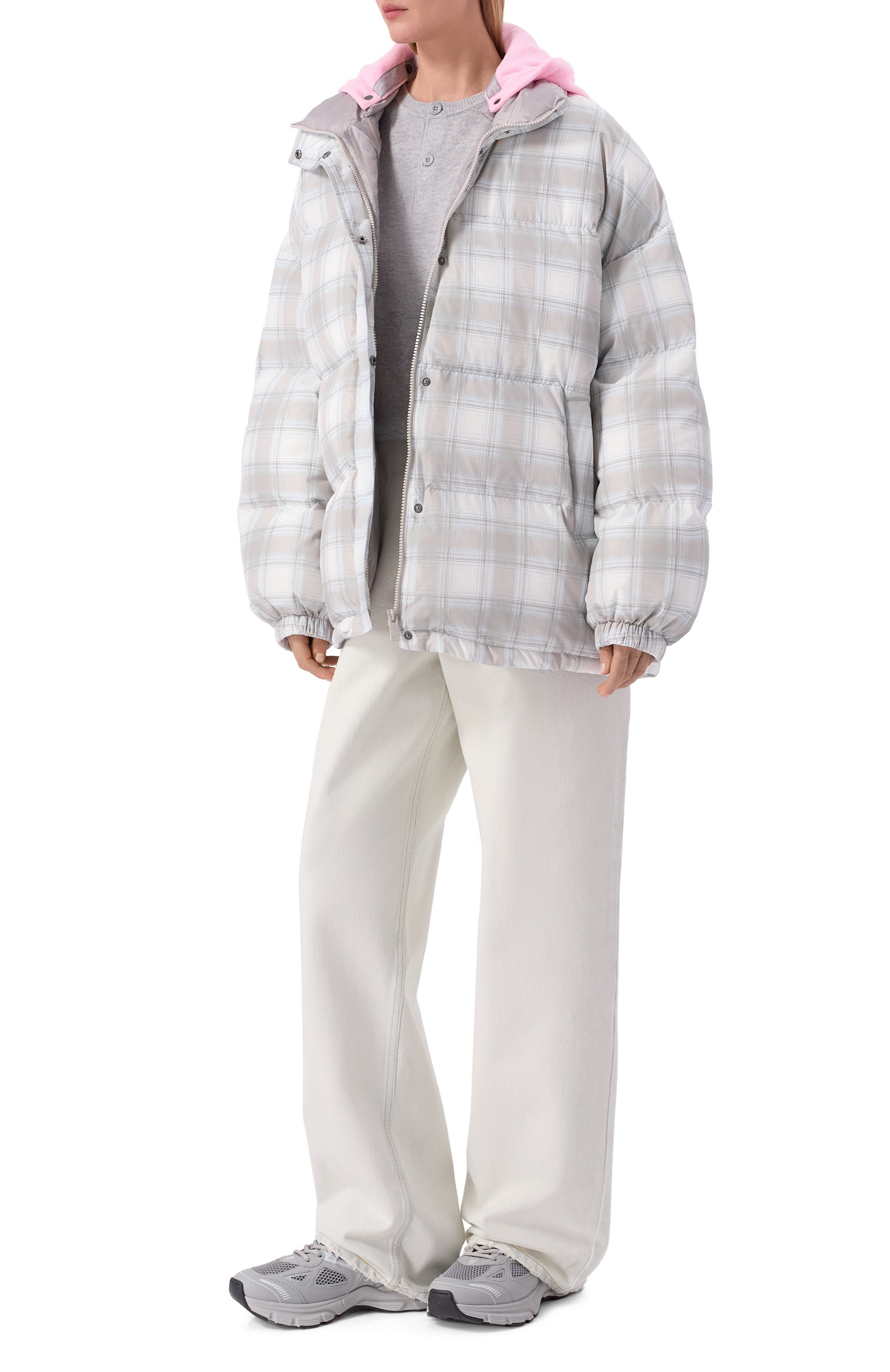 Пуховик PERVERT серого цвета по цене 56000 руб., арт. PE25/DJ03/63-30-11, фото 2 Пуховик PERVERT, арт. PE25/DJ03/63-30-11, фото 2