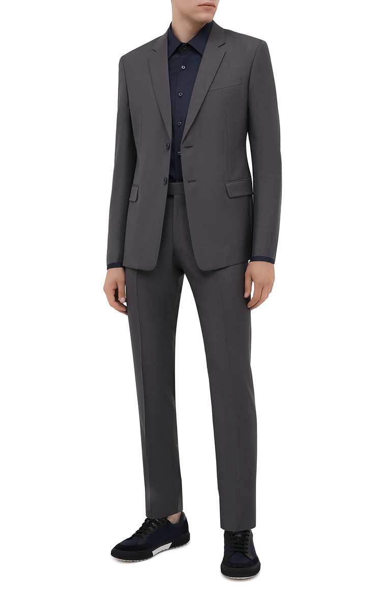 Мужская хлопковая сорочка PRADA синего цвета, арт. UCM608-F62-F0008 | Фото 2 (Материал внешний: Хлопок; Рукава: Длинные; Длина (для топов): Стандартные; Случай: Формальный; Стили: Классический; Воротник: Кент; Принт: Однотонные; Манжеты: На пуговицах; Региональные ограничения белый список (Axapta Mercury): Не проставлено; Автоматизация состава: Проставлено; Автоматизация ТО: Проставлено; Детали: Без декора)