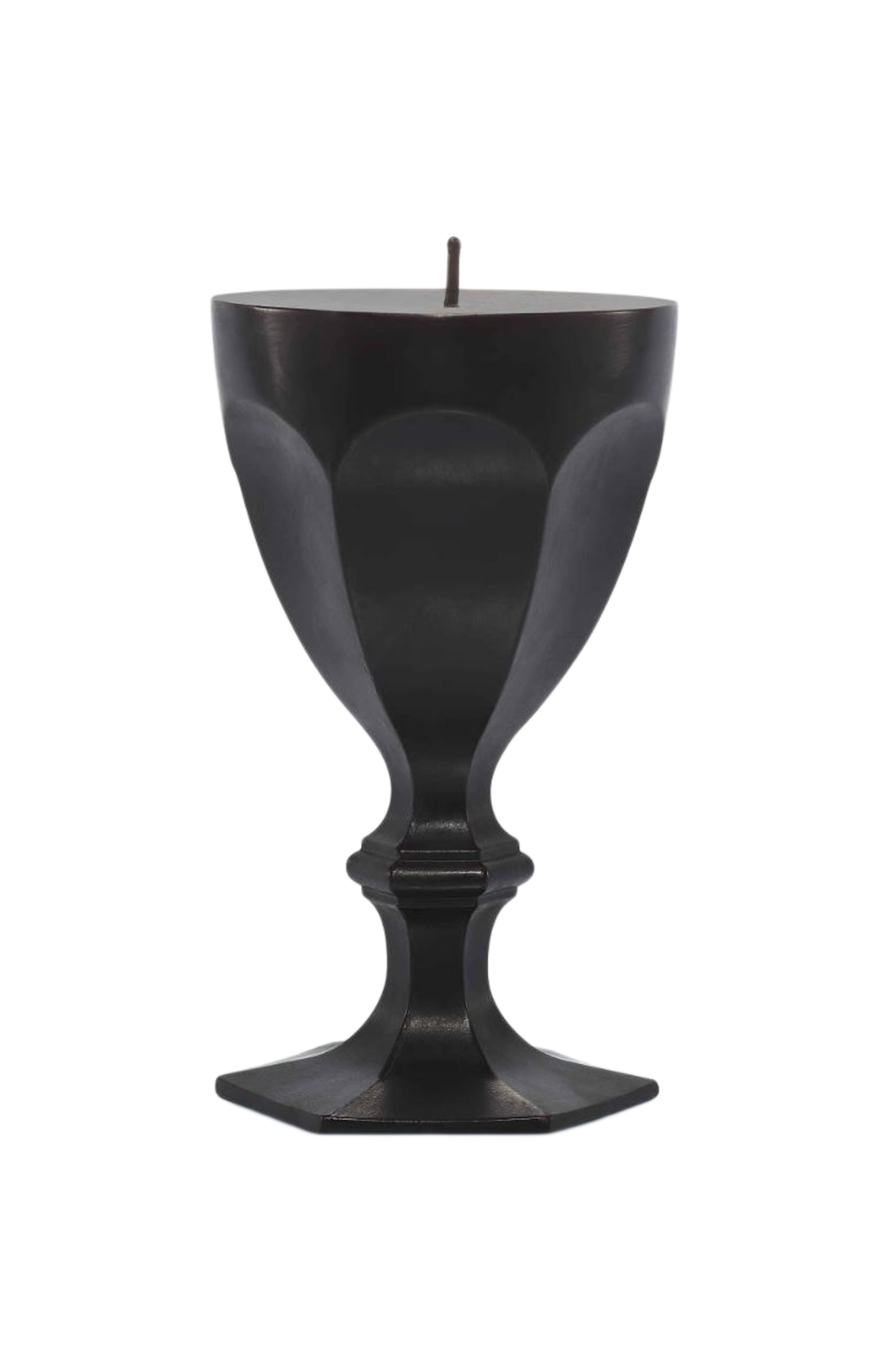 Свеча в форме бокала harcourt BACCARAT черного цвета по цене 18650 руб., арт. 2 816 957, фото 1 Свеча в форме бокала harcourt BACCARAT, арт. 2 816 957, фото 1