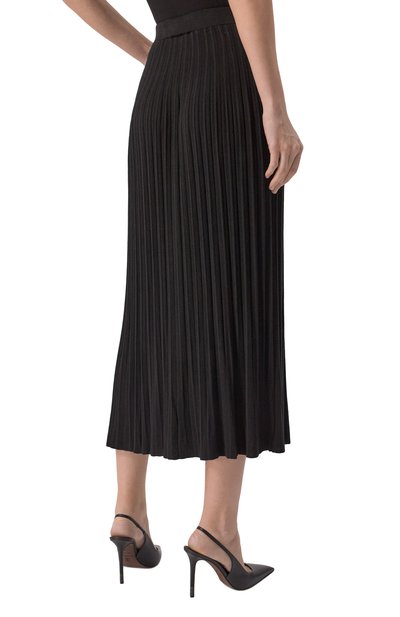 Плиссированная юбка PIETRO BRUNELLI черного цвета по цене 17450 руб., арт. G0B006/VIB88P, фото 4 Плиссированная юбка PIETRO BRUNELLI, арт. G0B006/VIB88P, фото 4