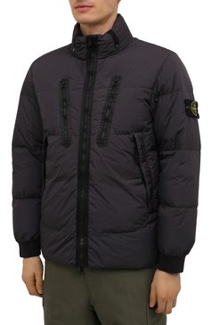 Мужская пуховик STONE ISLAND темно-серого цвета, арт. 751540223 | Фото 3 (Мужское Кросс-КТ: пуховик-короткий; Рукава: Длинные; Материал внешний: Синтетический материал; Материал сплава: Проставлено; Материал подклада: Синтетический материал; Драгоценные камни: Проставлено; Длина (верхняя одежда): Короткие; Материал утеплителя: Пух и перо; Стили: Кэжуэл)