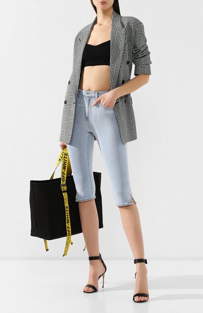 Джинсовые капри OFF-WHITE голубого цвета по цене 34450 руб., арт. 0WYA009S19C700447100, фото 2 Джинсовые капри OFF-WHITE, арт. 0WYA009S19C700447100, фото 2