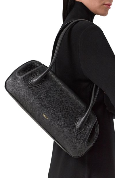 Сумка oyster YUZEFI черного цвета по цене 69950 руб., арт. YUZC0-HB-0YSB-L034, фото 2 Сумка oyster YUZEFI, арт. YUZC0-HB-0YSB-L034, фото 2