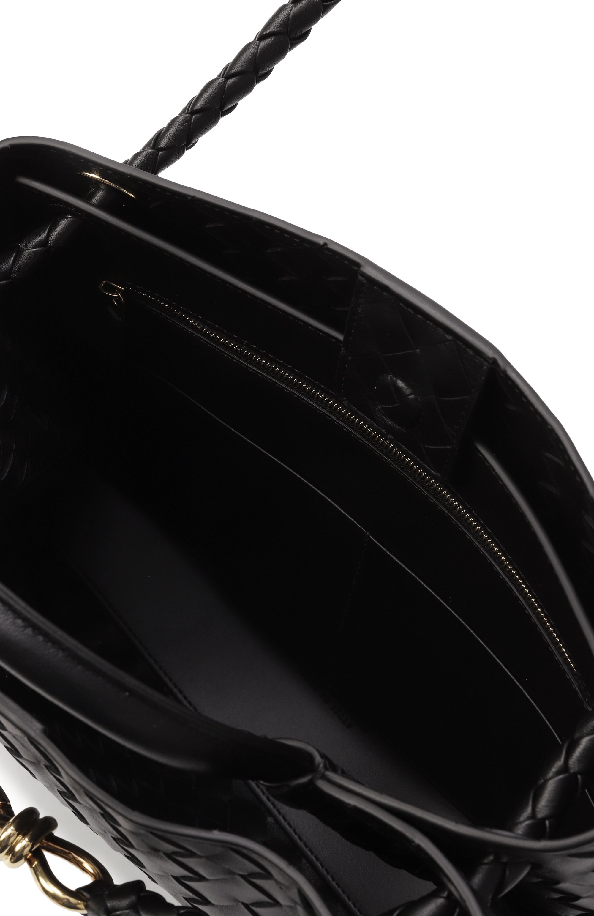 Сумка andiamo medium BOTTEGA VENETA черного цвета по цене 629500 руб., арт. 766016/VCPP1, фото 5 Сумка andiamo medium BOTTEGA VENETA, арт. 766016/VCPP1, фото 5