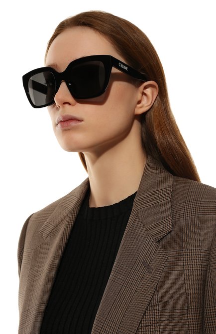 �Женские солнцезащитные очки CELINE EYEWEAR черного цвета, арт. CL40198F 01A | Фото 2 (Тип очков: С/з; Оптика Гендер: оптика-женское; Очки форма: Квадратные)